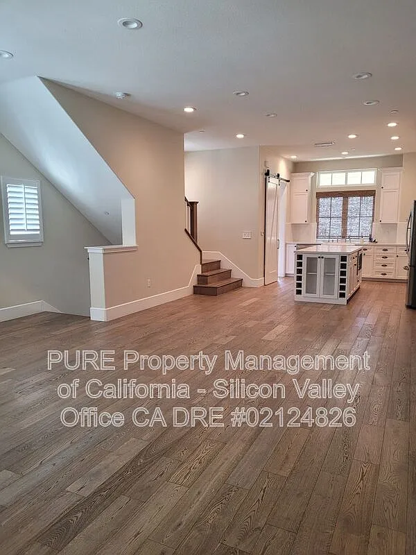 4 bed, 3.5 bath, 2165 sqft, $7,200 — Photo 4