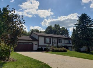 9910 Mardan Dr, Dimondale, MI 48821