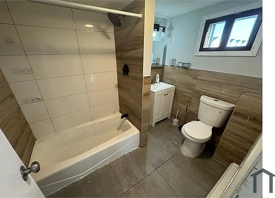 134 Thomas St #2 — Photo 5