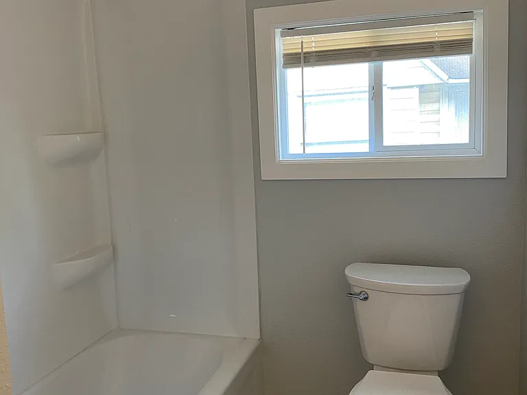 633 Fernwood Ave #2 — Photo 12