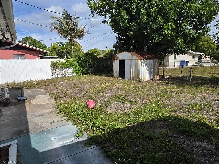 33 Broadway Cir — Photo 21