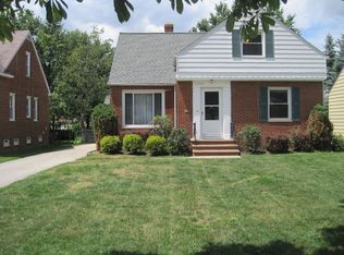 1350 Summit Dr, Mayfield Heights, OH 44124