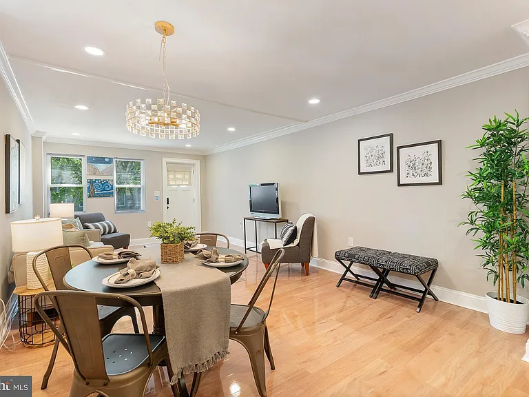 1102B Carroll St #B — Photo 8