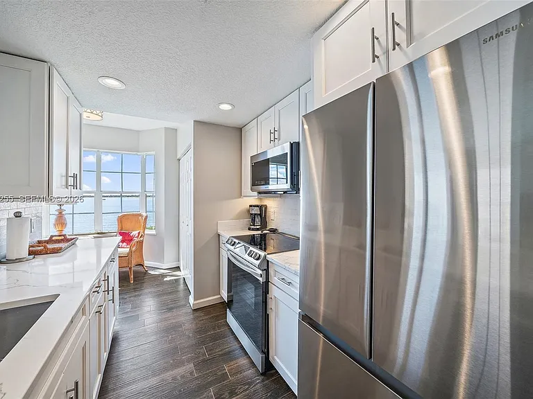 5800 NE Island Cove Way #2207 — Photo 5