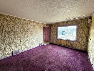 2nd image of 433 W 100th St