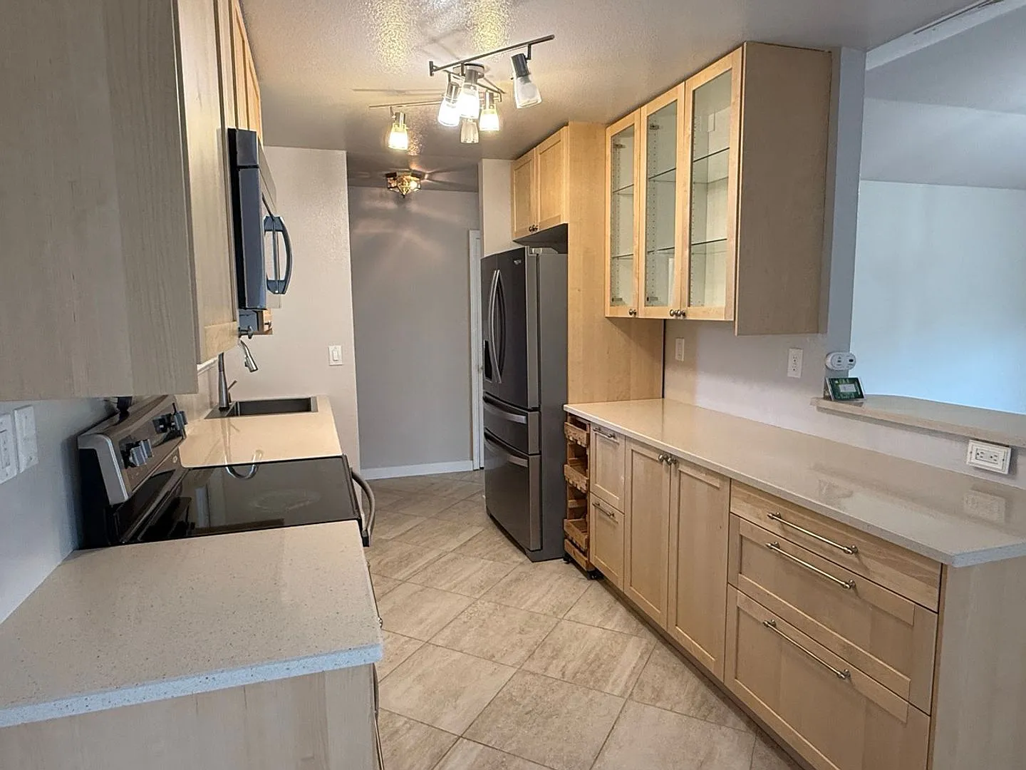 Tastefully Updated 3 Bedroom 2 Bath San Jose Home — Photo 3