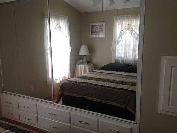 5th image of 147 Tennis Ln