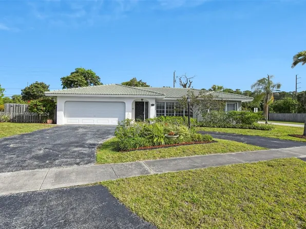 10265 Dorchester Dr, Boca Raton, FL 33428