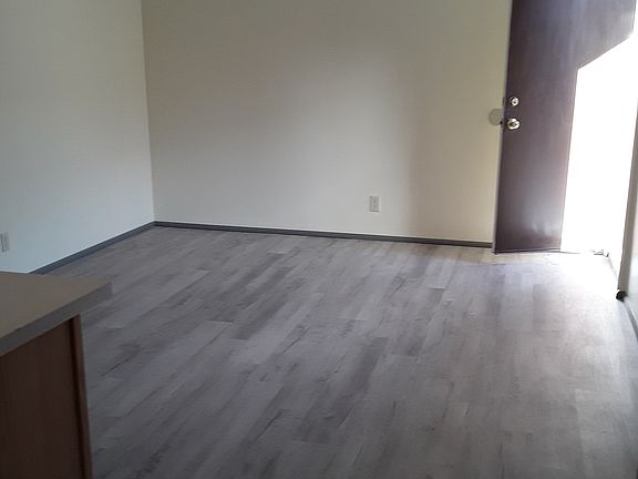 5th image of 14900 Lemoli Ave APT 5