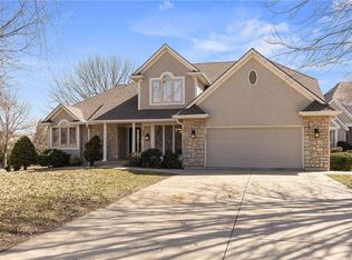 6115 N Kensington Ct, Gladstone, MO 64119