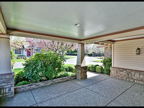 5th image of 3528 Southvillage Dr