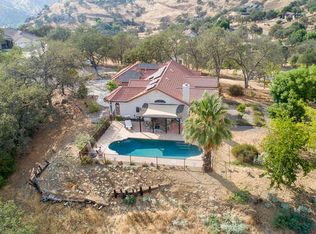 42108 La Quinta Dr, Three Rivers, CA 93271