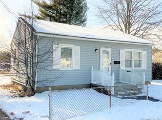 45 Raleigh Ct, Groton, CT 06340