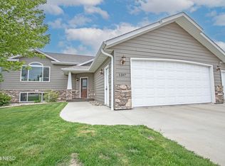 1207 Cherry Dr NE, Watertown, SD 57201