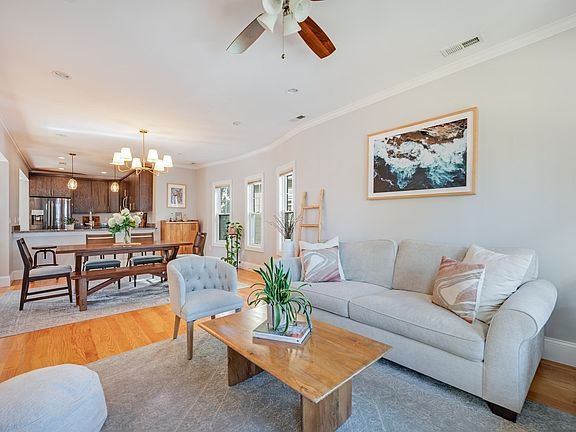 5th image of 292 Summer St #2