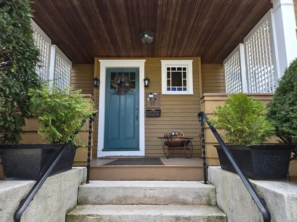 17 Elmira St, Brighton, MA 02135