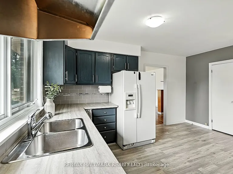 301 Farewell St #MAIN — Photo 11