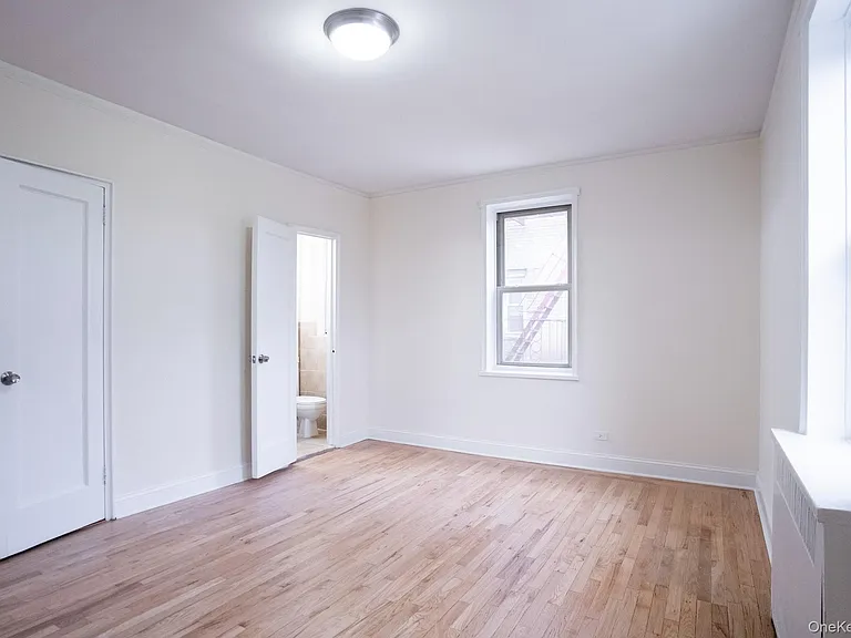 2190 Boston Rd #5M — Photo 11