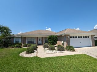 9903 Parker Lake Cir, Navarre, FL 32566