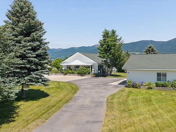 3rd image of 23 Dancing Prairie Ln
