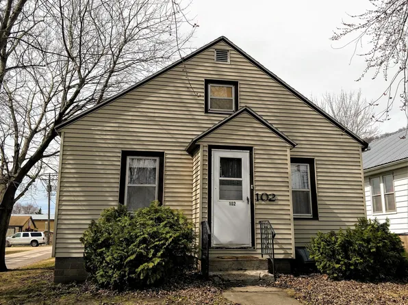 102 E 4th St, Cochrane, WI 54622