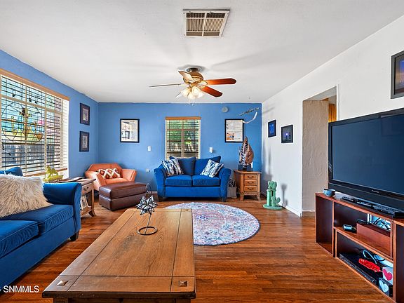 5th image of 838 N Manzanita St