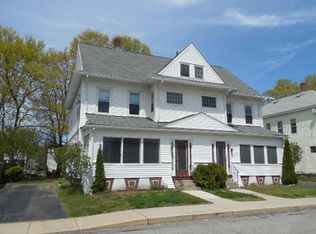 11 Sayles St, Uxbridge, MA 01569