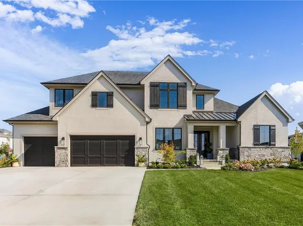 10670 W 142nd Ter, Overland Park, KS 66221