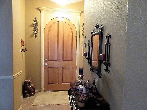 4th image of 2521 Parkway Ln
