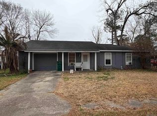 30700 Country Club Ln, Denham Springs, LA 70726