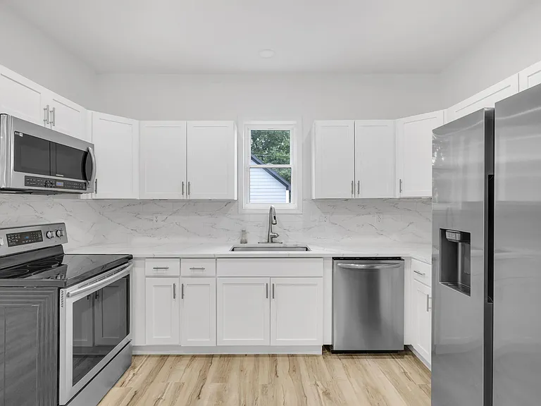 Large Kitchen with NEW Stainless Steel Appliances