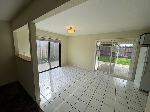 3rd image of 566 Meadow Ln