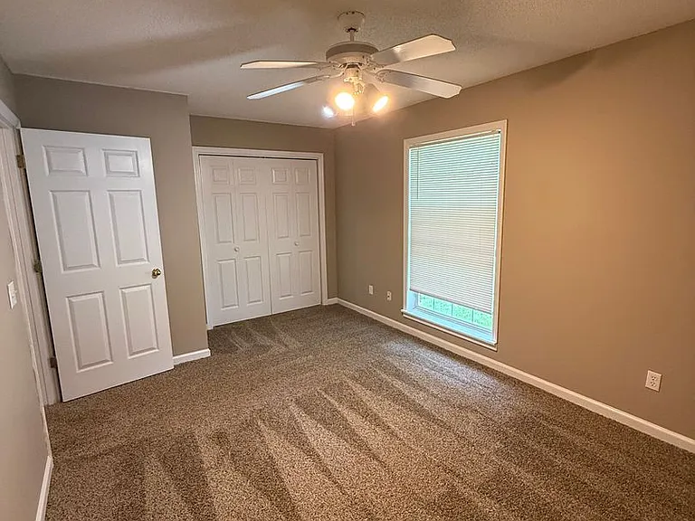 53 Michael Ln — Photo 10