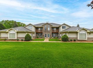 17650 W Lincoln Ave, New Berlin, WI 53146