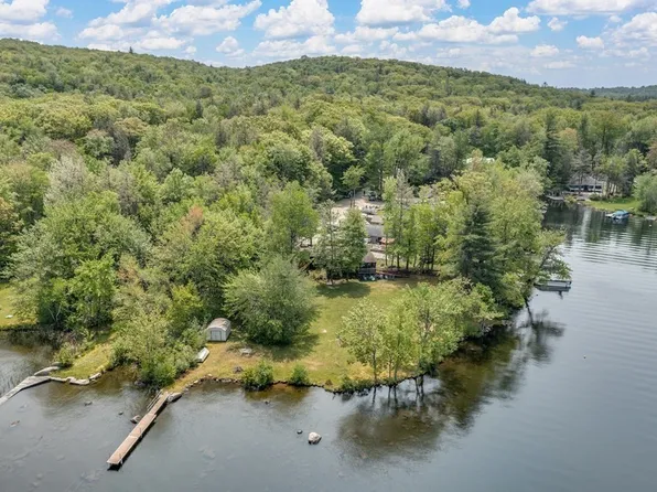 118 Norwich Lake, Huntington, MA 01050