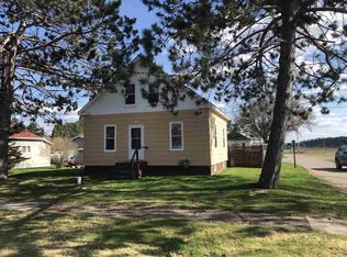 17 19th St, Caspian, MI 49915