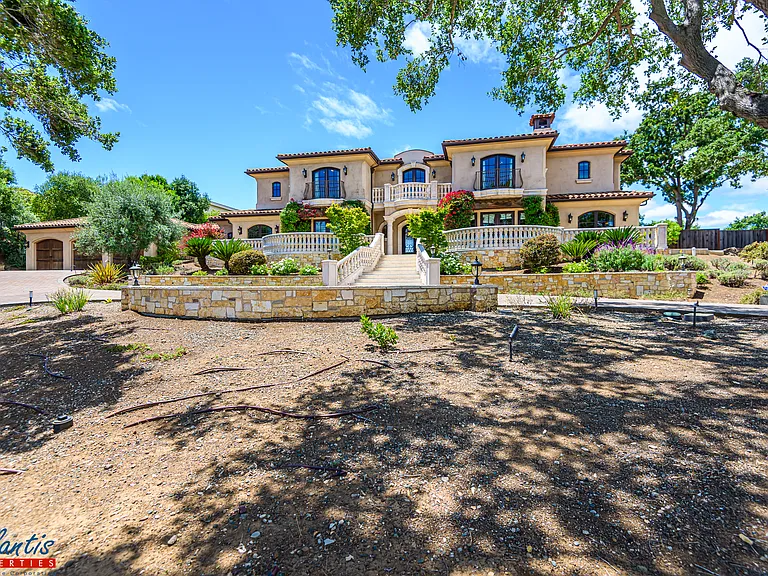 4140 Old Adobe Rd — Photo 2