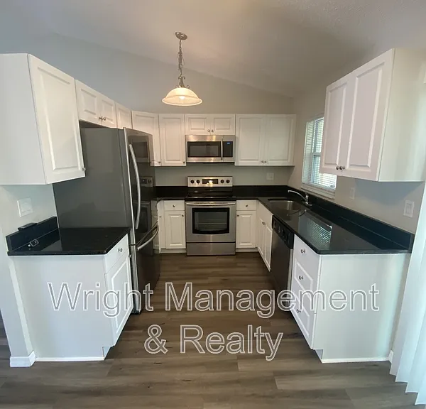 3544 Martell St — Photo 8
