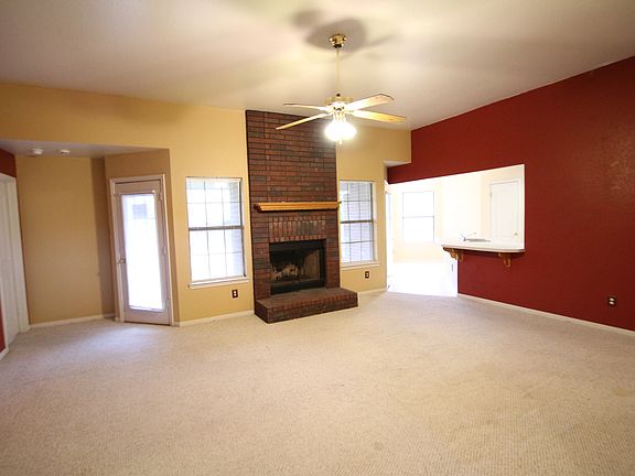 4th image of 3823 Oak Valley Dr