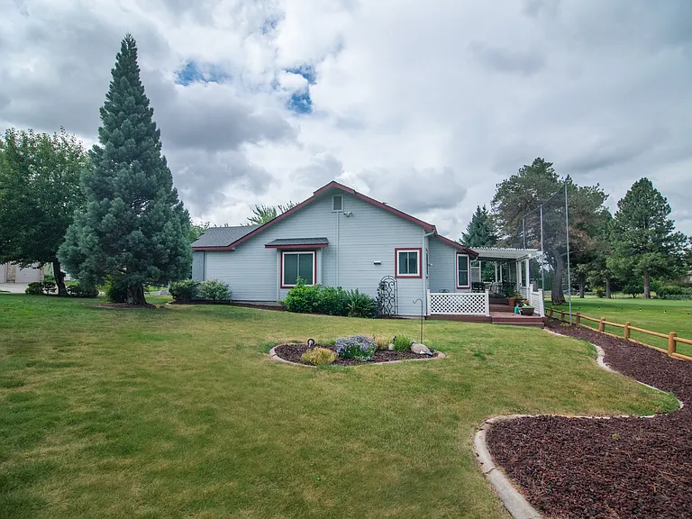 799 N Harvey Ln — Photo 34