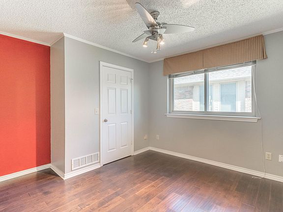 4th image of 4217 Pike Ct