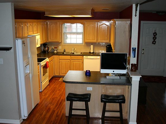 4th image of 5241 Wagon Wheel Ave