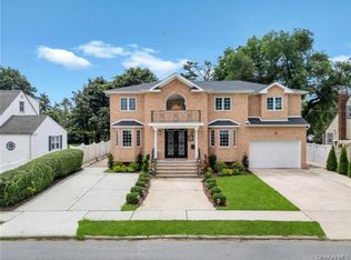 2694 Forest Ave, East Meadow, NY 11554