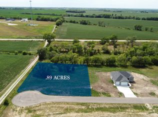 19735 Ridgecrest Rd, Hickman, NE 68372