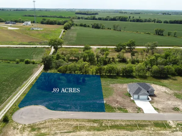 19735 Ridgecrest Rd, Hickman, NE 68372