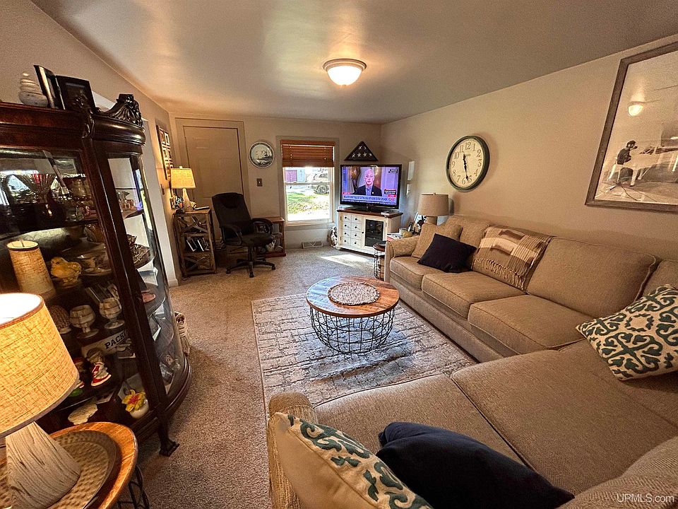 129 Midway Dr, Negaunee, MI 49866 MLS 50123775 Zillow