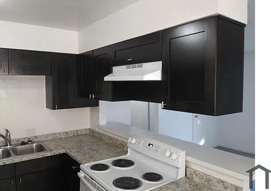 1400 E Mesquite Ave #3 — Photo 5