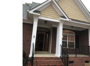 287 Falling Water Rd, Spring Lake, NC 28390