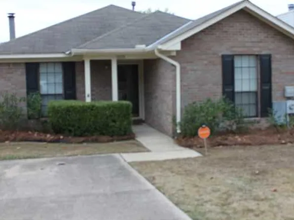6028 Arbor Glen Dr, Montgomery, AL 36117