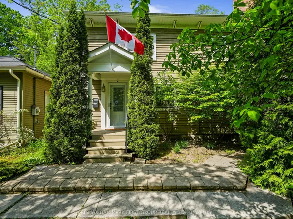 54 Pine St S, Pt Hope, ON L1A 3E9